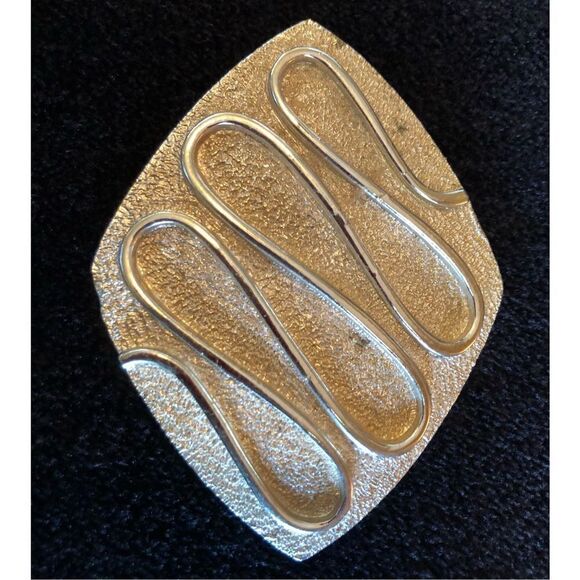 SARAH COVENTRY - Vintage (1961) Signed Silvertone “Silvery Nile” Pendant/Brooch - Picture 6 of 11